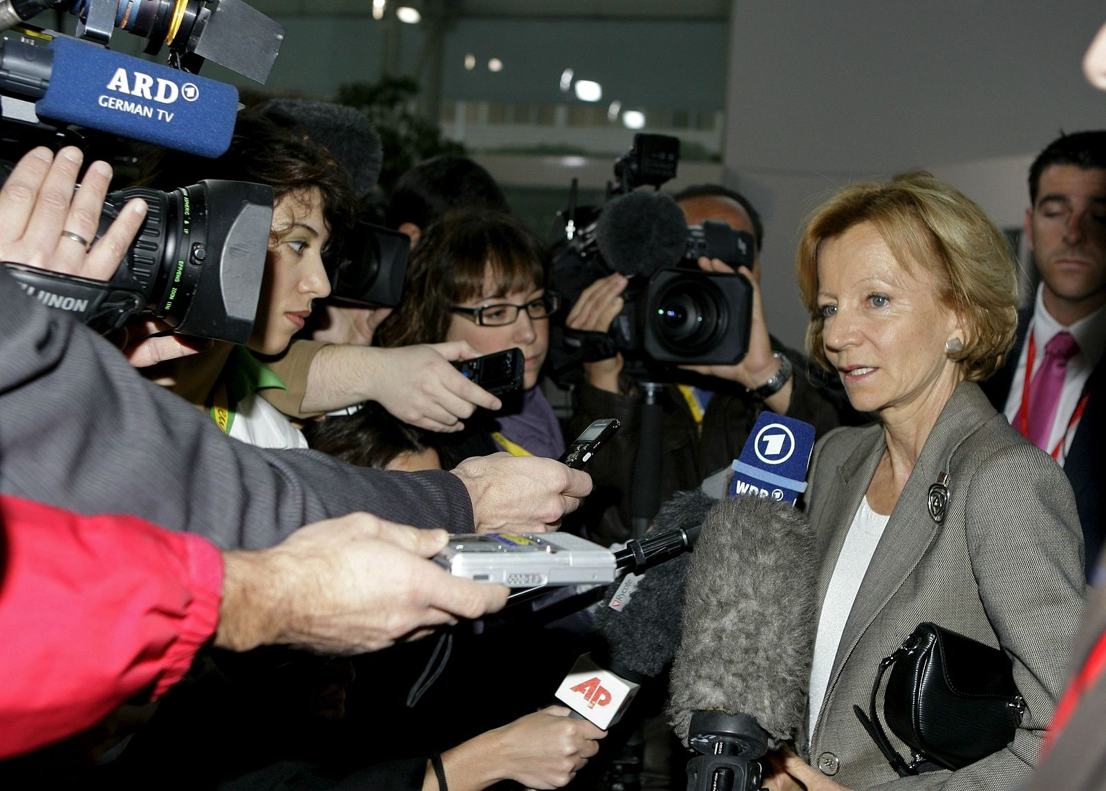 Salgado hace declaraciones en la entrada de la reunión del ECOFIN que se celebra en Madrid