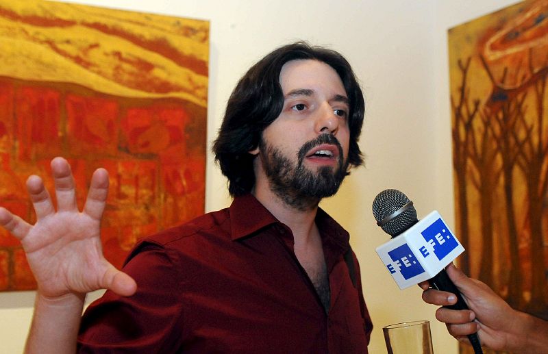 El novelista Andrés Neuman y el poeta Francisco Ferrer Lerín, premios de la Crítica Literaria