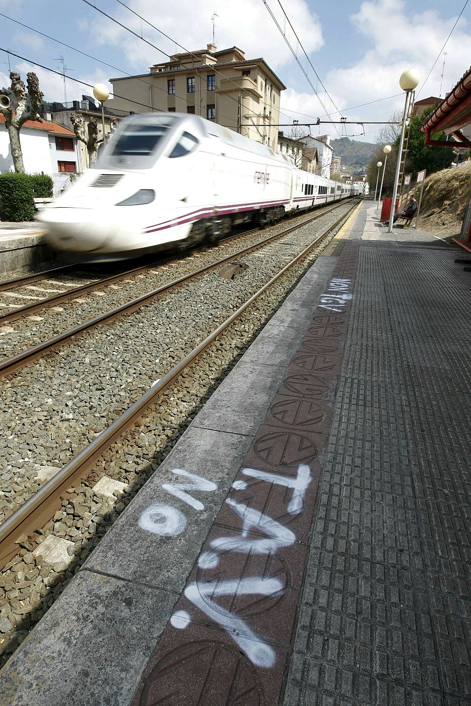 Los maquinistas de Renfe inician paros parciales a diario