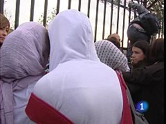 Madrid amenaza con llevar al padre de Najwa ante el fiscal si la niña sigue sin ir al colegio