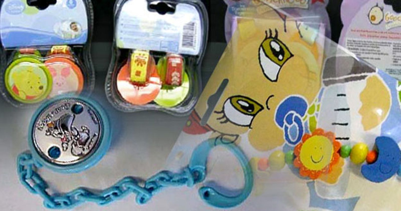 Ordenan retirar 19 modelos de cadenas para chupetes