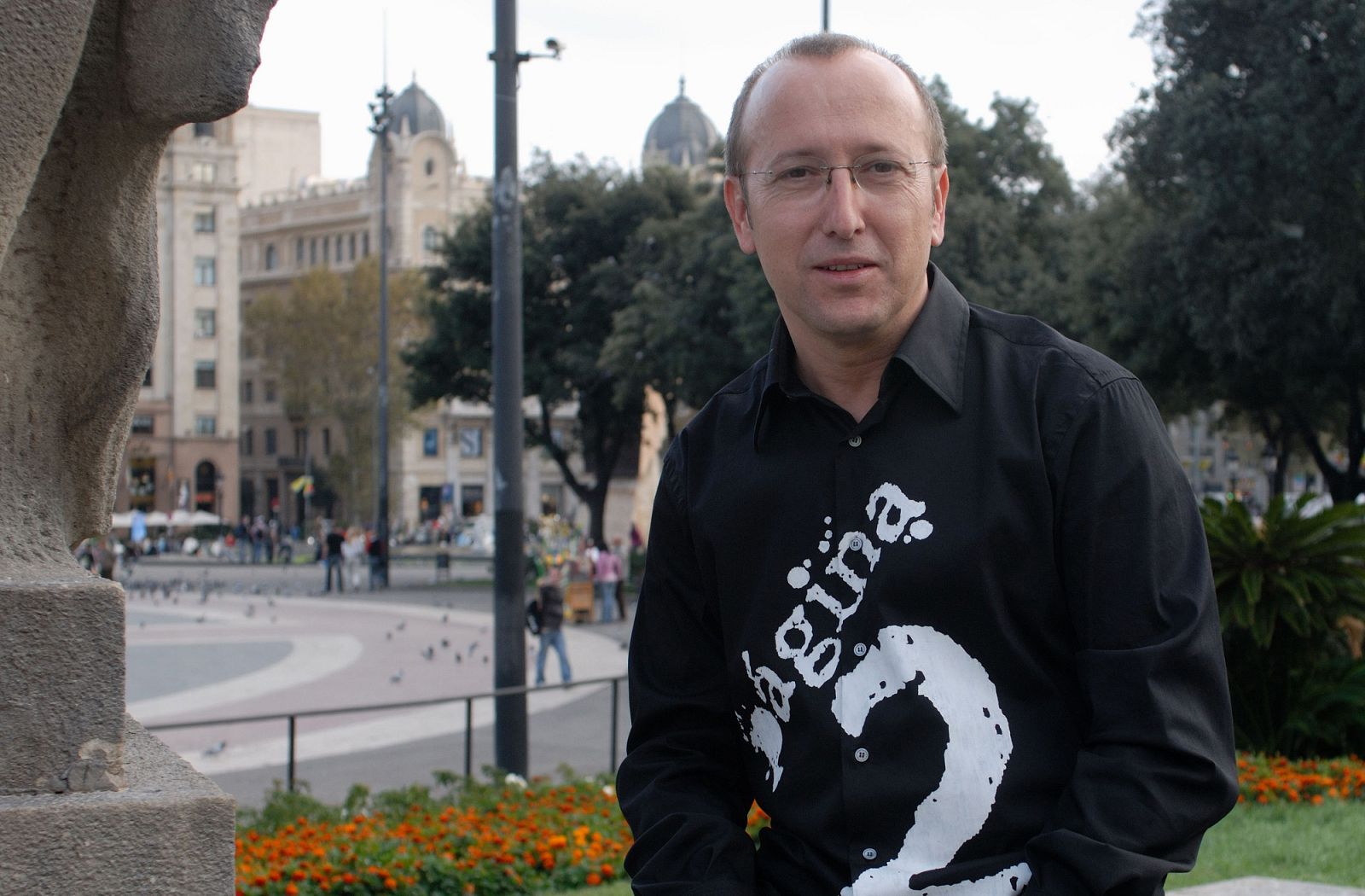 Óscar López, presentador del programa Página Dos