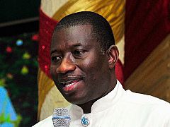 Jonathan jura su cargo como presidente de Nigeria tras el fallecimiento del dirigente Yar'Adua
