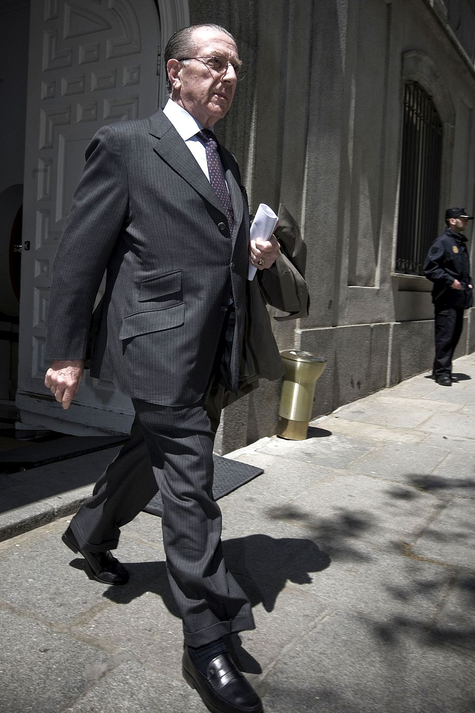 Gonzalo de las Heras, responsable del Banco Santander en Estados Unidos, a su salida del Tribunal Supremo, donde ha declarado como testigo en la causa tramitada contra el juez de la Audiencia Nacional Baltasar Garzón por los cobros