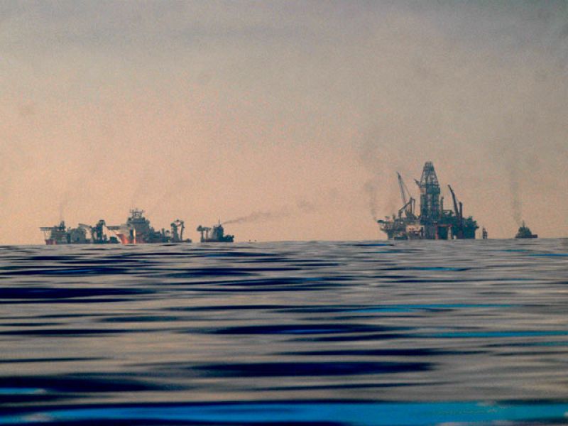 El petróleo del Golfo de México llega por primera vez a la costa