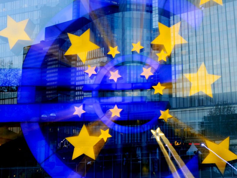 Los bancos centrales de la eurozona comienzan a comprar deuda pública para estabilizar el euro