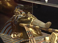Una exposición reconstruye, a tamaño natural, los tesoros y la tumba de Tutankhamon