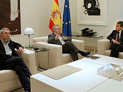 Zapatero intenta calmar en la Moncloa a los sindicatos que ya anuncian movilizaciones