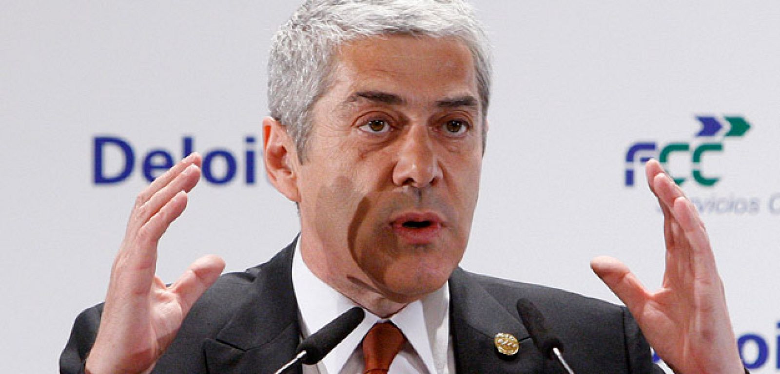 Sócrates considera "ridículo" pensar que la UE presionó a España o Portugal