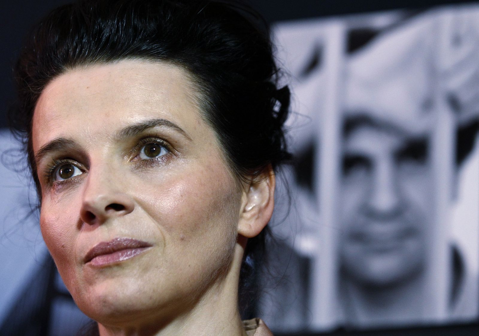 Juliette Binoche defiende a Panahi