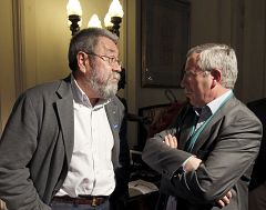 Los sindicatos recurrirán ante la justicia la bajada salarial de los funcionarios