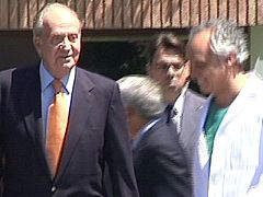 El Rey abandona la clínica de Barcelona donde se recuperaba de la operación: "Estoy bien"