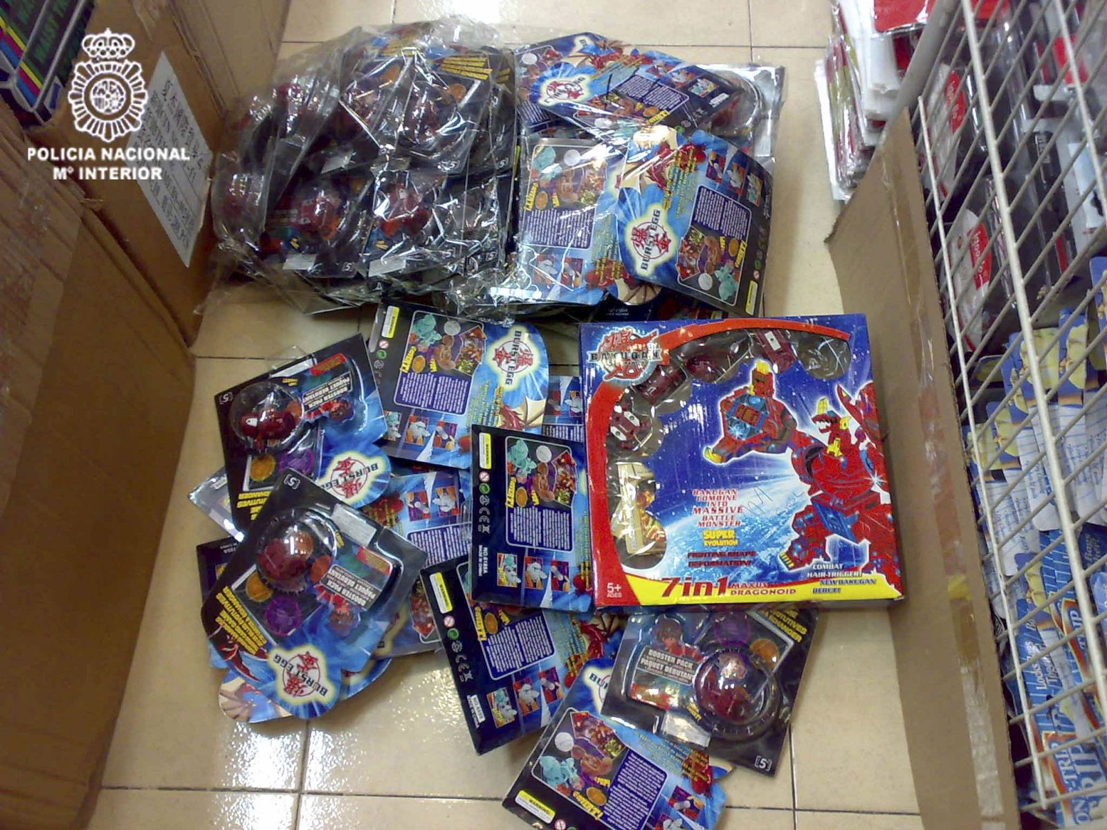 DECOMISADOS 47.000 JUGUETES "BAKUGAN" FALSOS VALORADOS EN UN MILLÓN DE EUROS