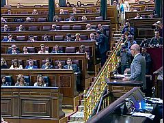 CiU justifica su abstención por "responsabilidad", pero pide elecciones anticipadas en otoño