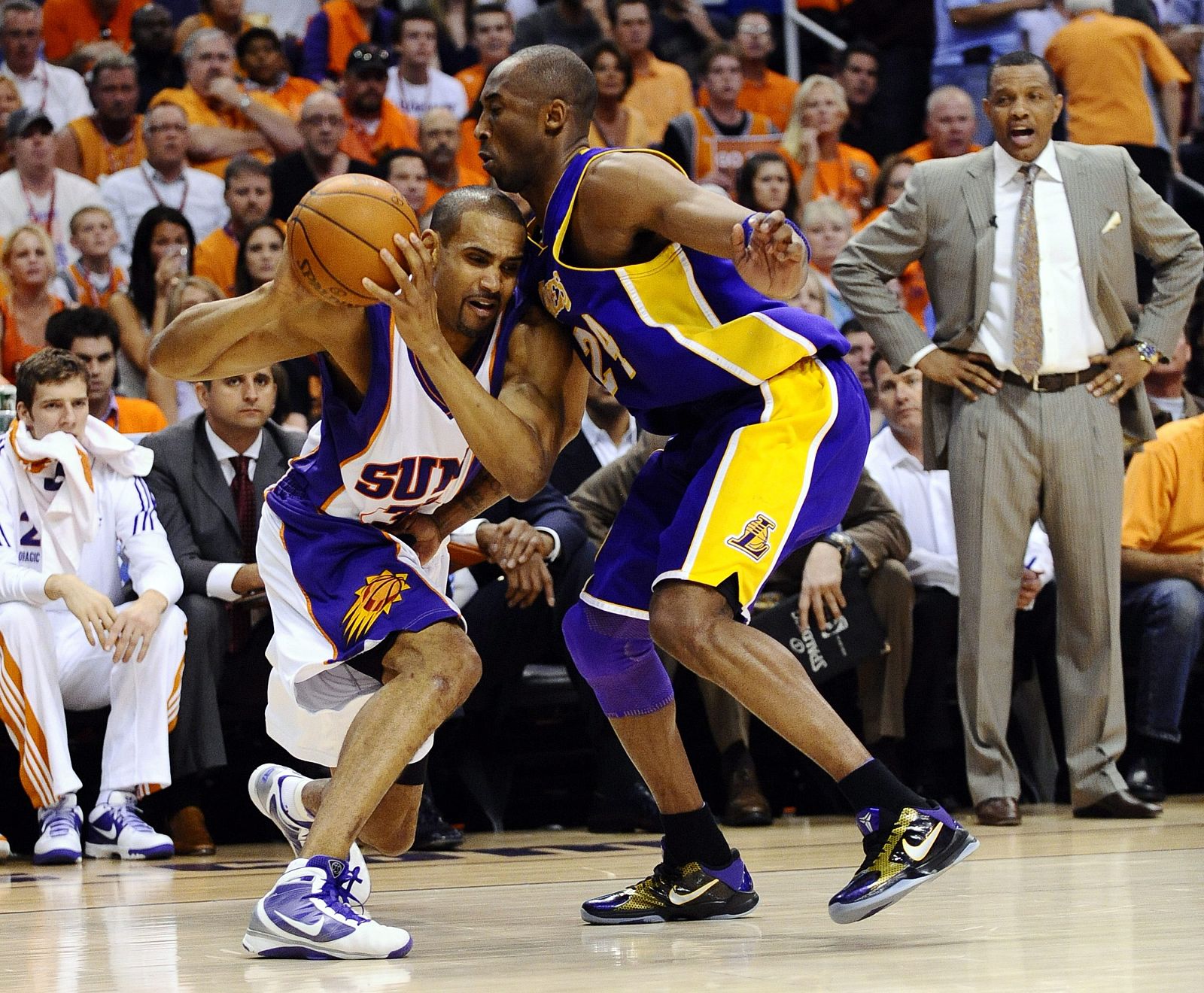 LAKERS DE LOS ÁNGELES LAKERS VS SUNS DE PHOENIX