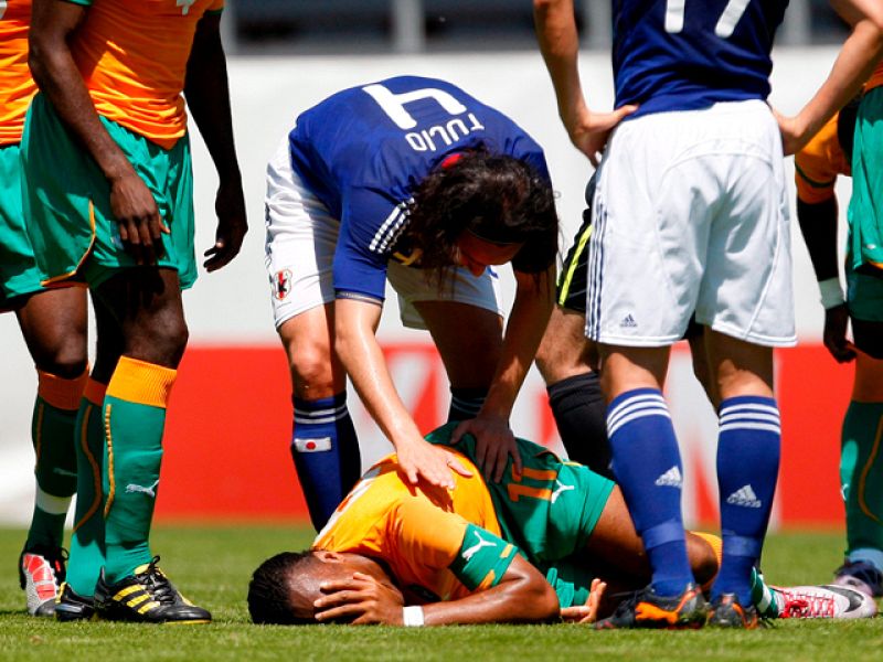 Drogba se operará y no se baja del tren mundialista