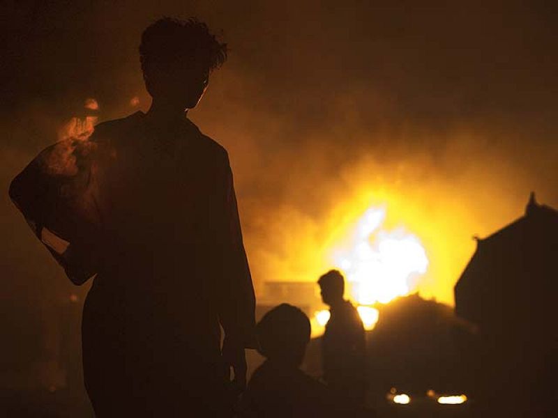 Al menos ocho muertos en un espectacular ataque contra un convoy de la OTAN en Pakistán