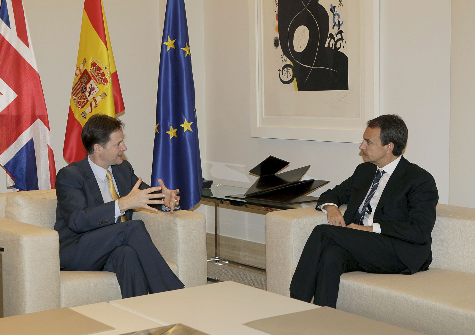 Zapatero se reúne con Clegg