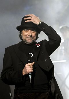 Fernando León de Aranoa filma a Sabina durante su gira "Vinagre y rosas"
