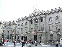 La deuda de las regiones crece casi un 30% y la de los ayuntamientos, un 15% en el primer trimestre