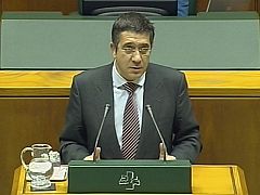 López ataja los rumores y niega que su política antiterrorista incluya la legalización de Batasuna