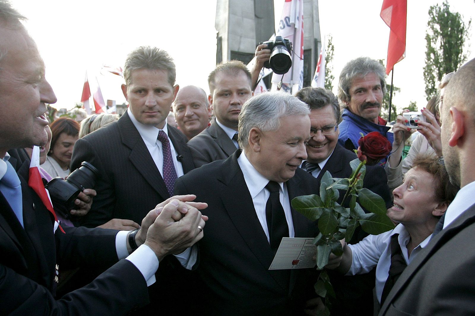 JAROSLAW KACZYNSKI ASPIRA A SUCEDER A SU HERMANO GEMELO, LECH KACZYNSKI