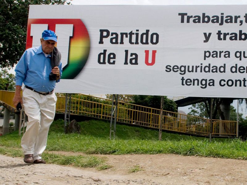 Santos, Mockus, y el final de la era Uribe