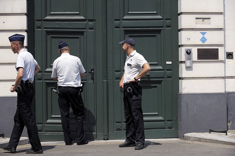 La Iglesia belga, contra las cuerdas tras registrar la Policía su sede por los abusos a menores