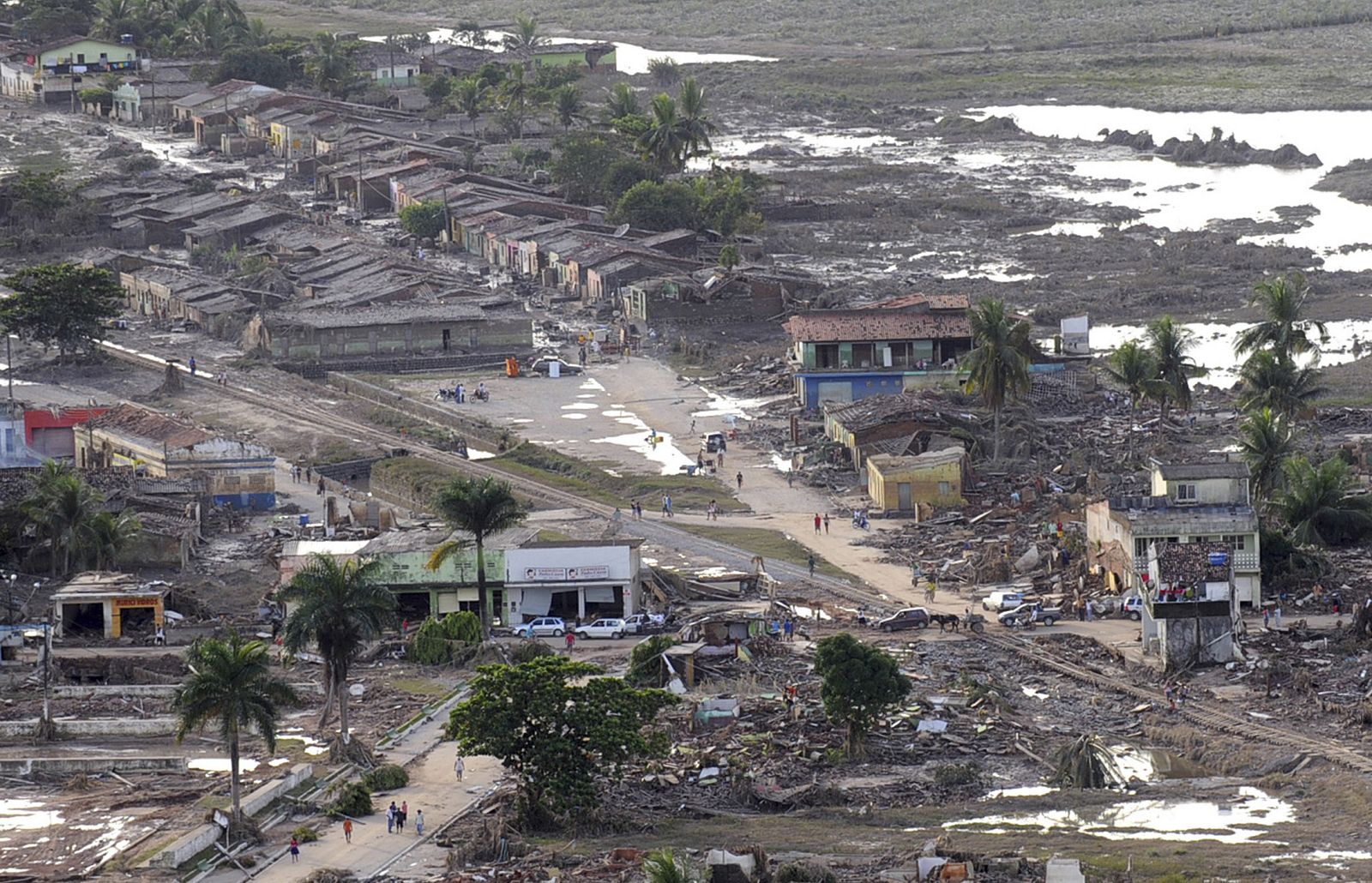 Vista aérea de un pueblo brasileño tras las inundaciones registradas en el país