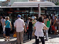 Los trabajadores de metro seguirán de huelga jueves y viernes, aunque con servicios mínimos