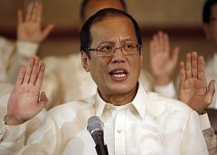 Aquino promete luchar contra la pobreza y la corrupción al asumir la Presidencia de Filipinas