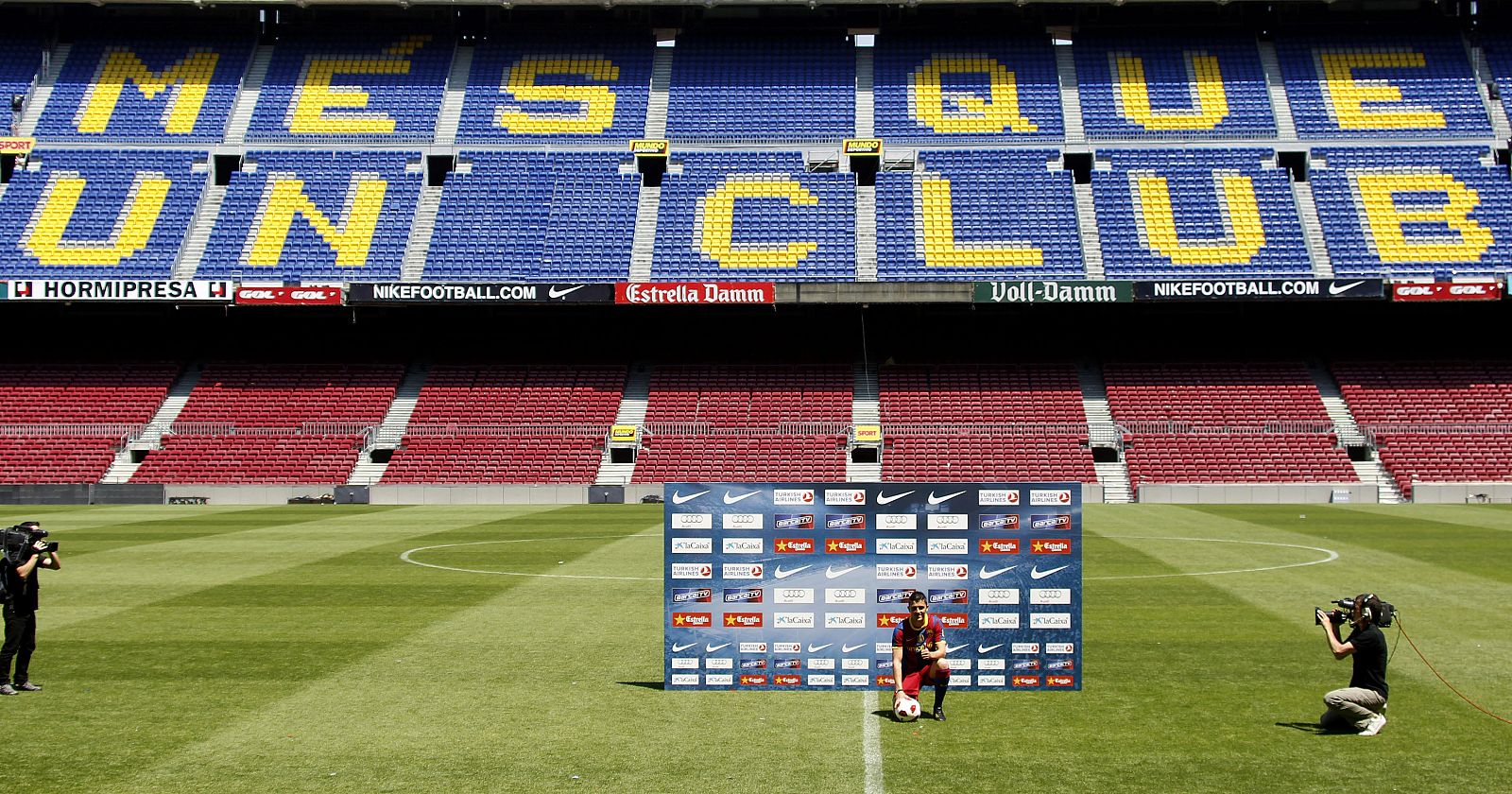 CAMP NOU