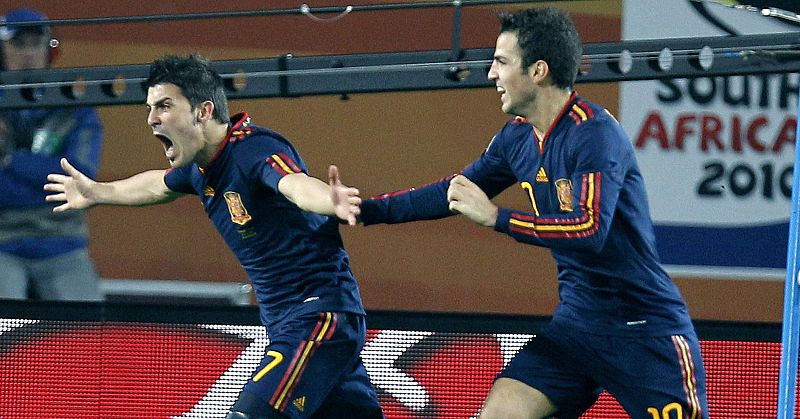 El hombro derecho de Cesc preocupa