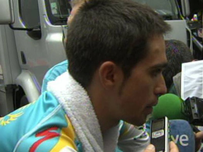 Los nervios y las caídas vuelven a protagonizar la jornada en vísperas del pavés