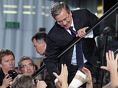 Komorowski, nuevo presidente de una Polonia dividida en liberales y conservadores