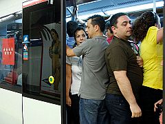Metro de Madrid y sindicatos llegan a un principio de acuerdo para poner fin a la huelga