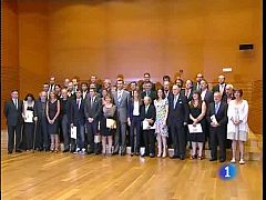 Los Príncipes entregan los Premios Nacionales de Cultura a Serrat, Pertegaz o Ferlosio