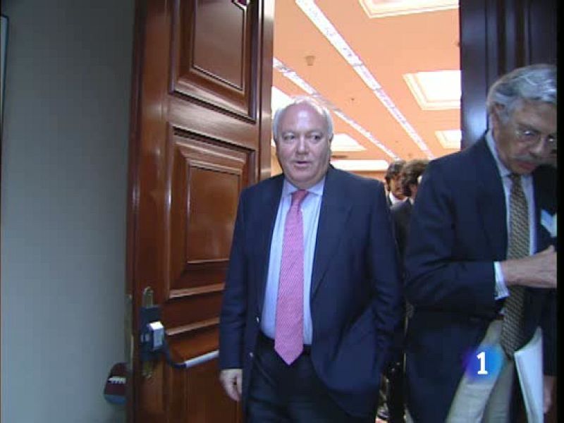 Moratinos dice que España seguirá sin reconocer la independencia de Kosovo