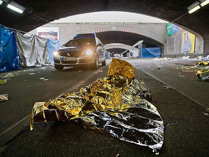 El número de fallecidos en la Loveparade asciende a 20 tras la muerte de una joven alemana