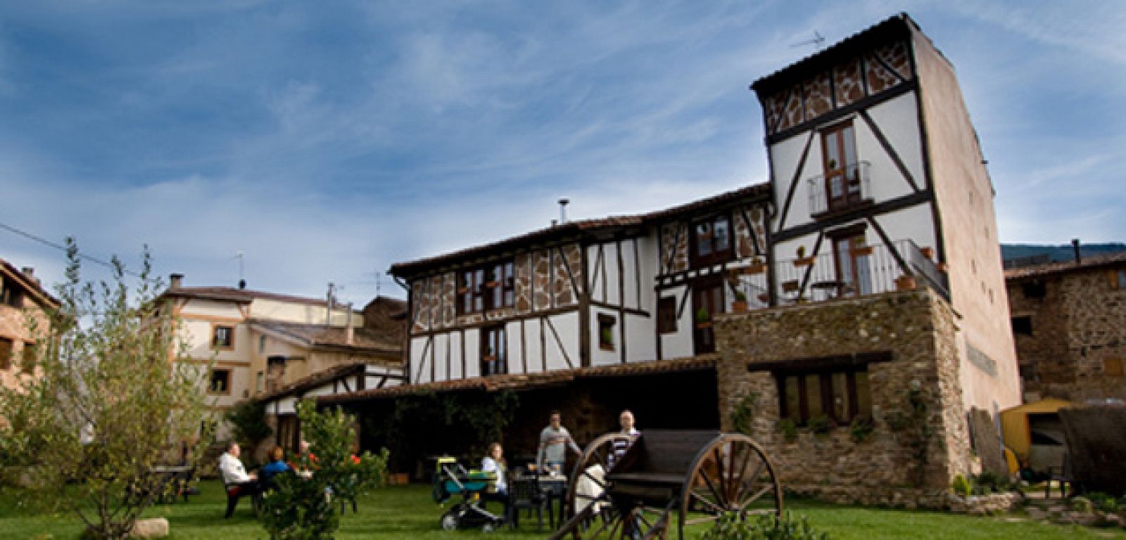 La ocupación de apartamentos, campings y casas rurales crece un 3,8% en junio