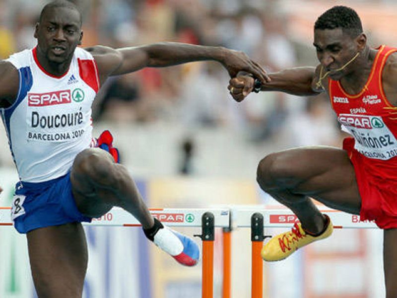 Quiñónez, "a punto" de pegar al francés Doucoure