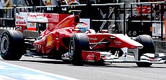 Vettel firma la pole y Alonso es terero