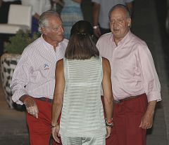 El Rey acude a la cena de la tripulación del "Bribón" a su llegada a Mallorca