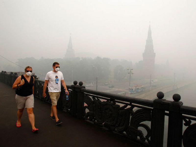 El humo vela Moscú, donde la contaminación quintuplica los niveles máximos permitidos