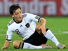 Özil, el hombre "polivalente" que quería Mourinho