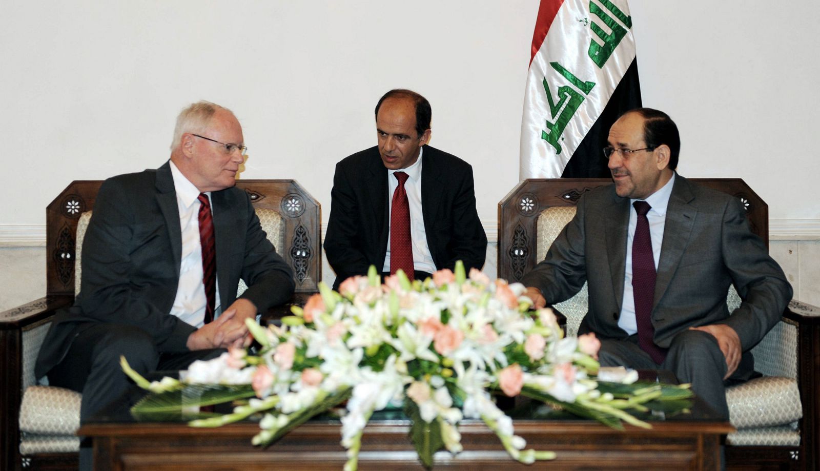 Iraq's Prime Minister Nuri Al-Maliki receives the new U.S. Ambassador to Iraq James Jeffrey in Baghdad