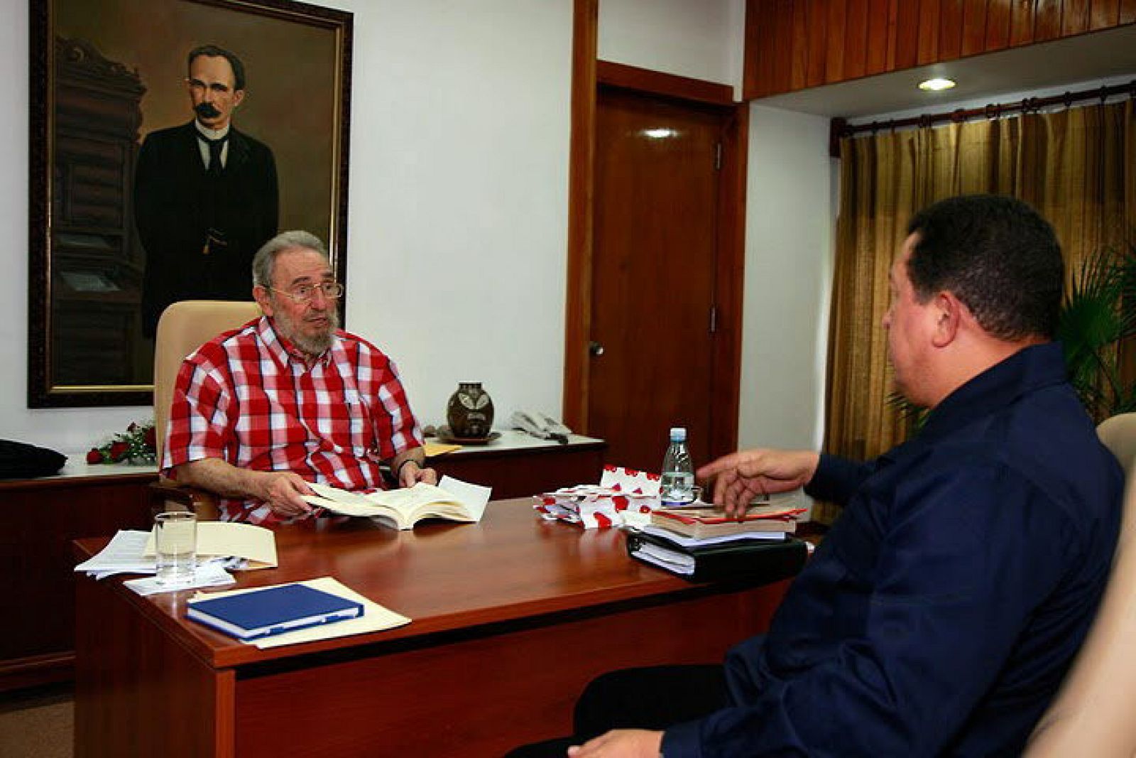 FIDEL CASTRO Y HUGO CHÁVEZ SE REÚNEN EN LA HABANA