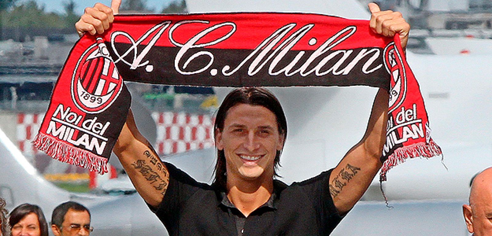 Ibrahimovic llega a Milan