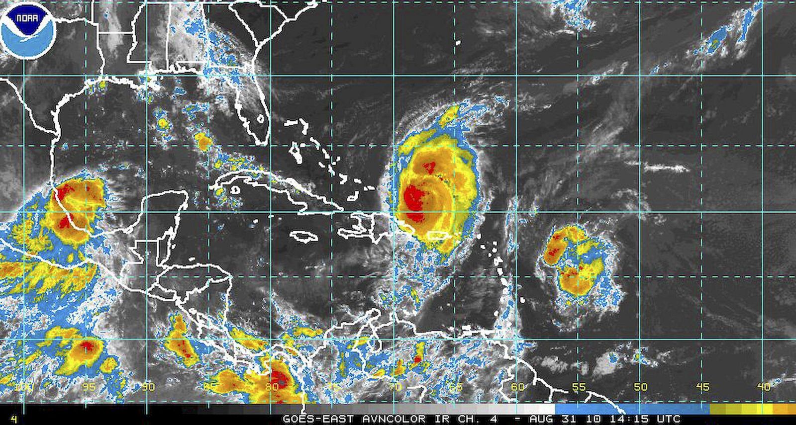 EL PELIGROSO HURACÁN "EARL" SE ALEJA DEL CARIBE