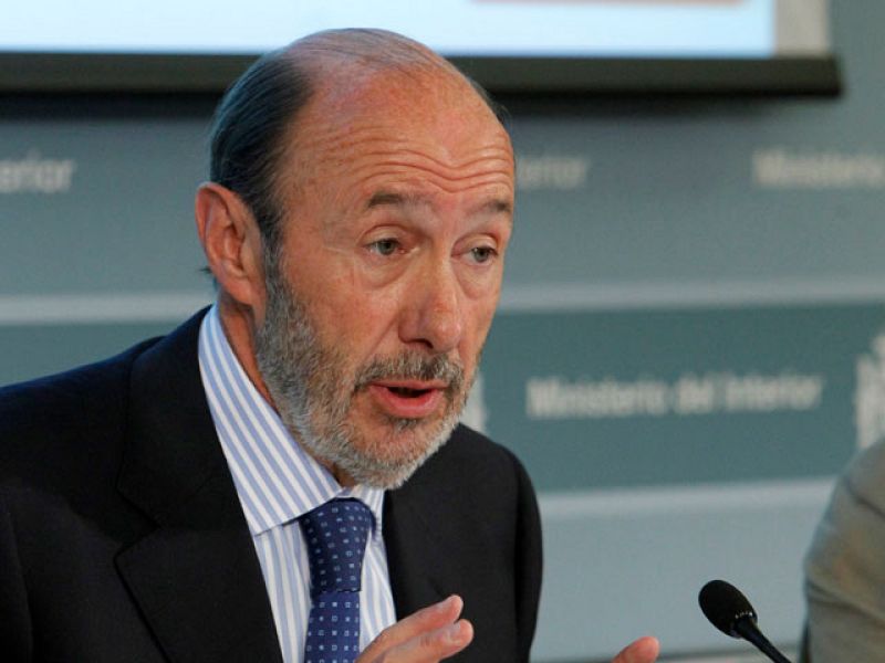 Rubalcaba: "Es imposible que pactemos los Presupuestos con el PNV al margen del PSE"